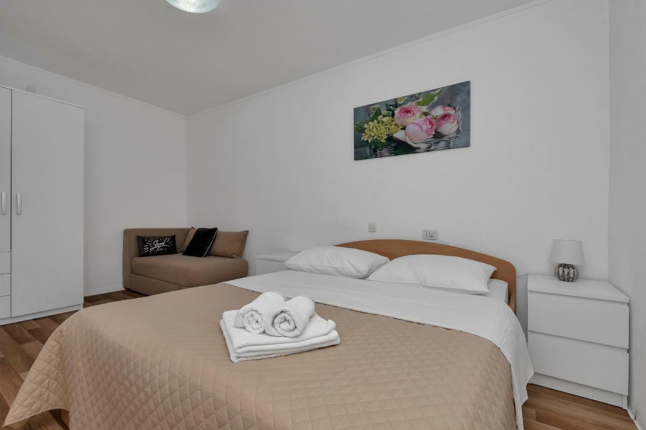 Apartmani Mona ماكارسكا المظهر الخارجي الصورة