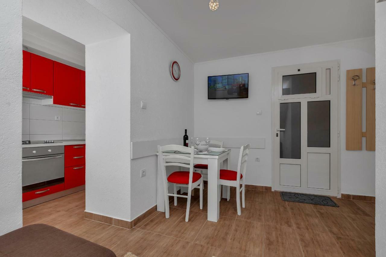 Apartmani Mona ماكارسكا المظهر الخارجي الصورة