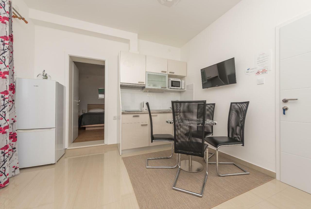 Apartmani Mona ماكارسكا المظهر الخارجي الصورة