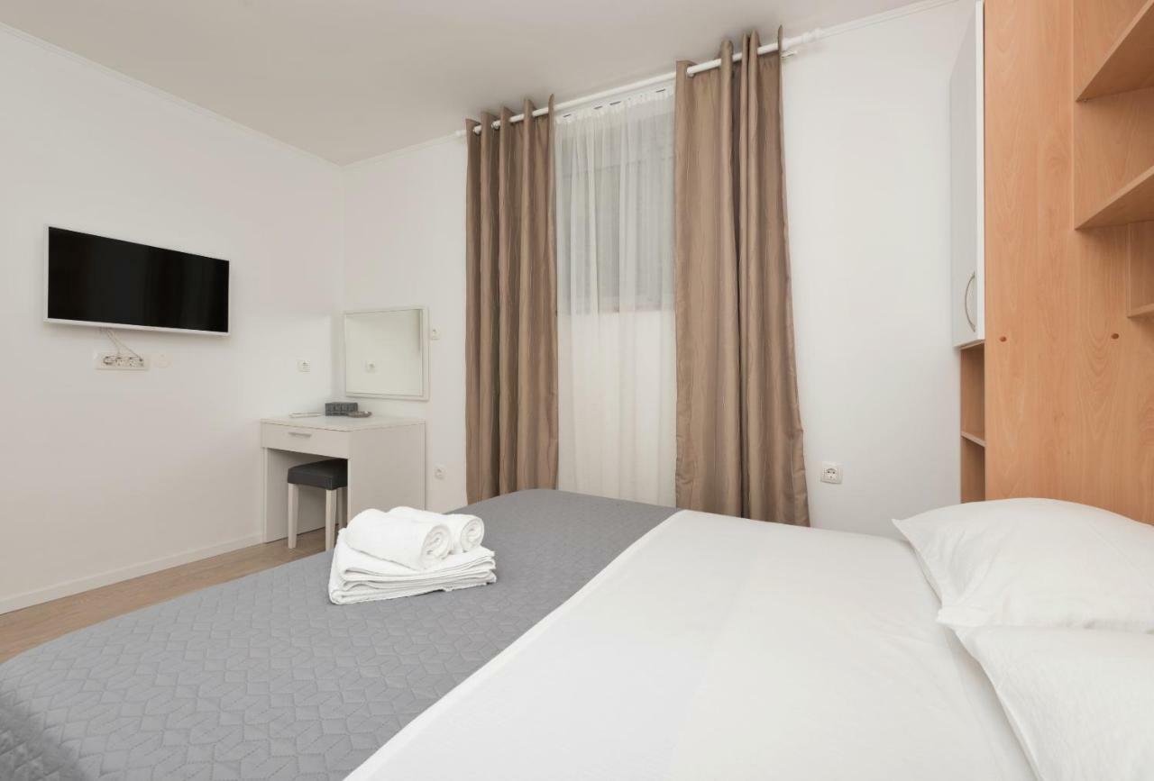 Apartmani Mona ماكارسكا المظهر الخارجي الصورة