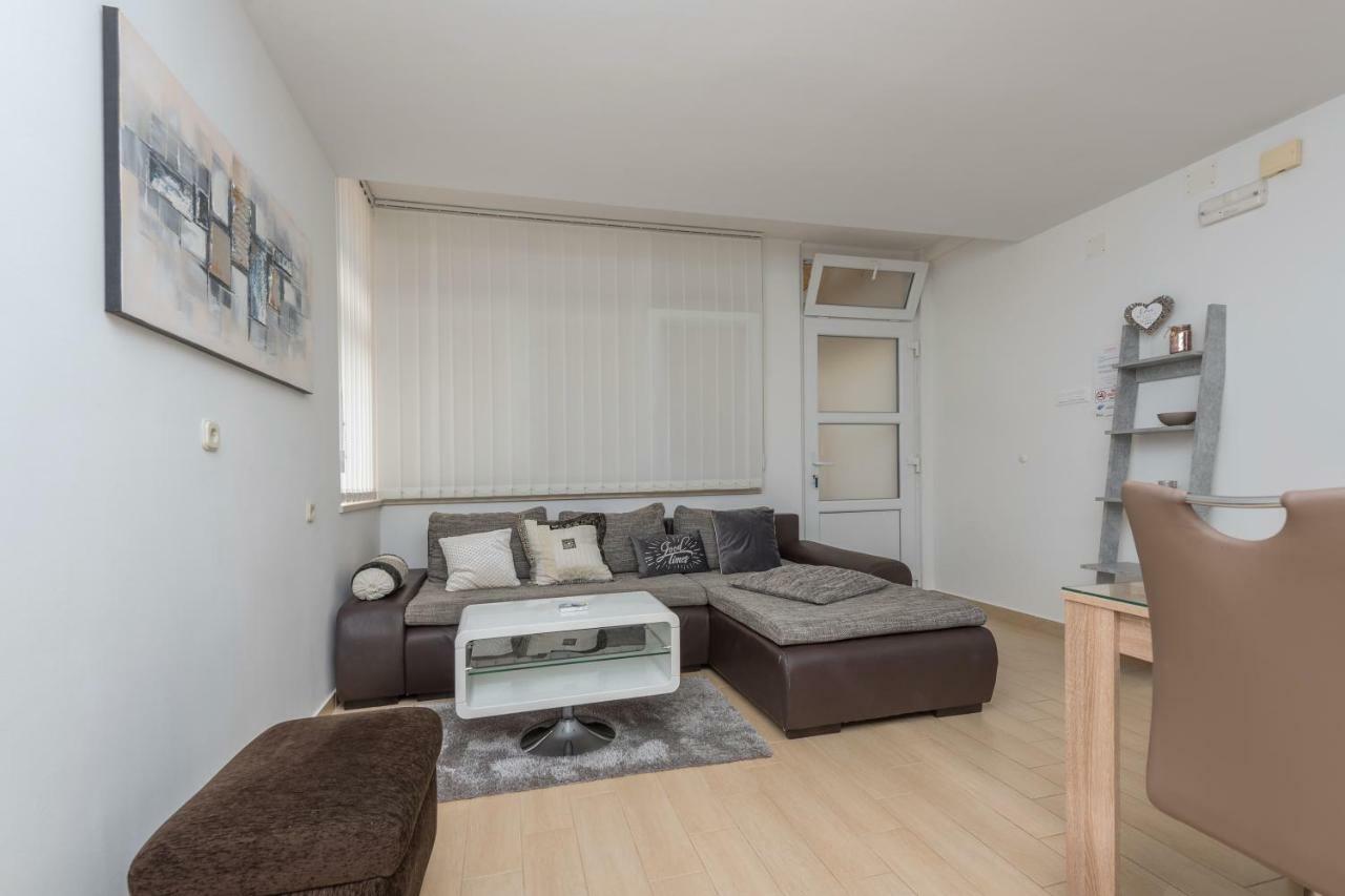 Apartmani Mona ماكارسكا المظهر الخارجي الصورة