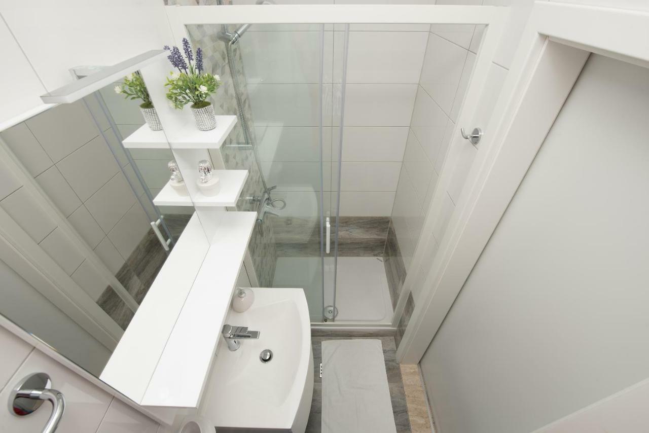 Apartmani Mona ماكارسكا المظهر الخارجي الصورة