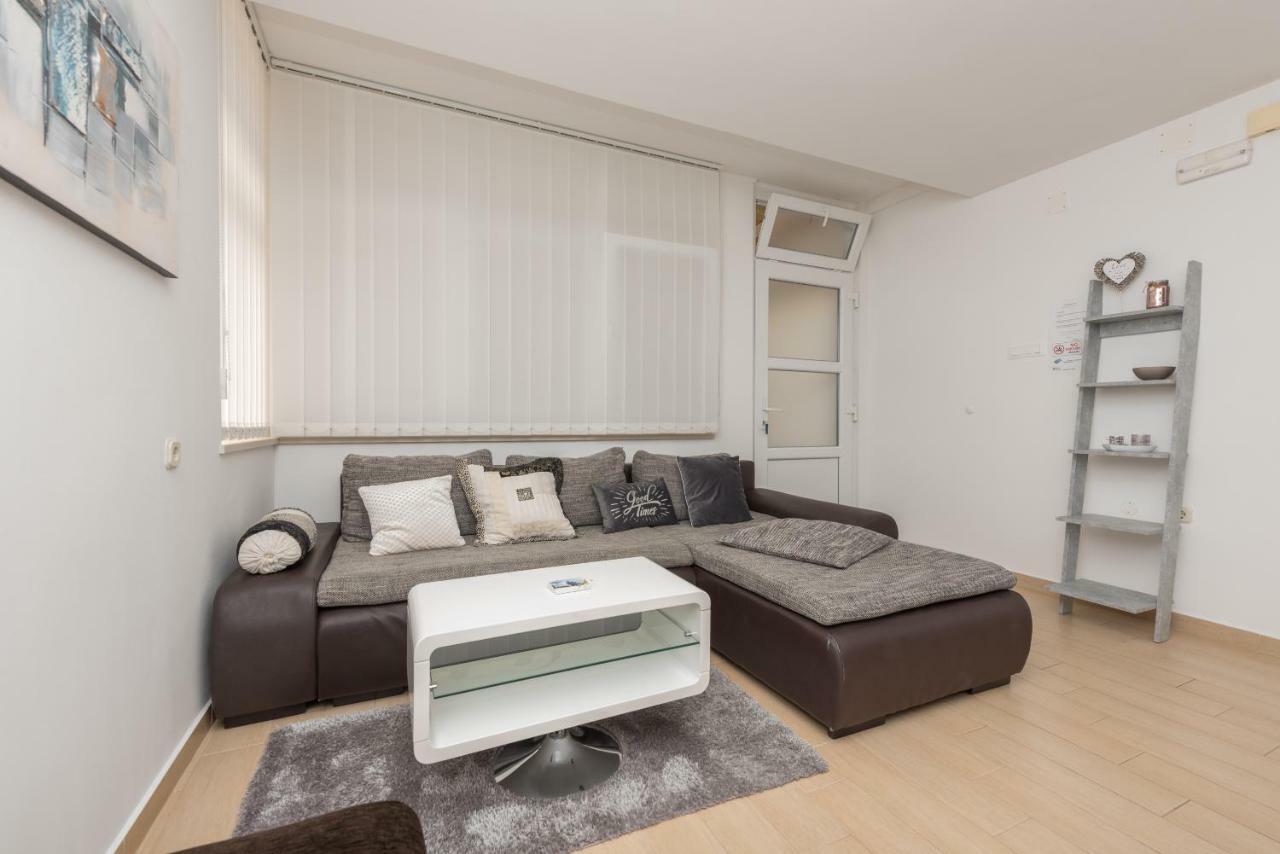 Apartmani Mona ماكارسكا المظهر الخارجي الصورة